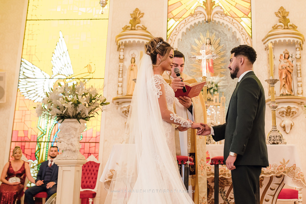 Cerimônia de casamento na igreja