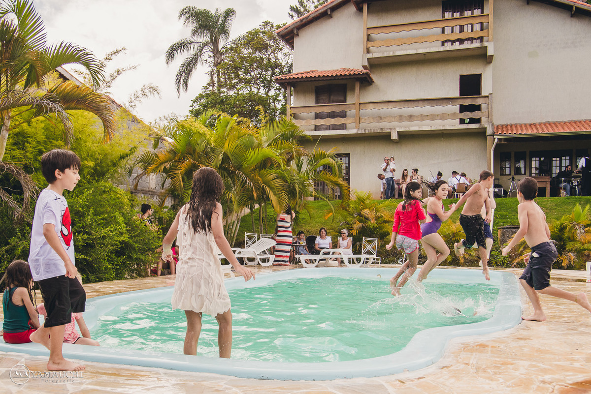 crianças no casamento