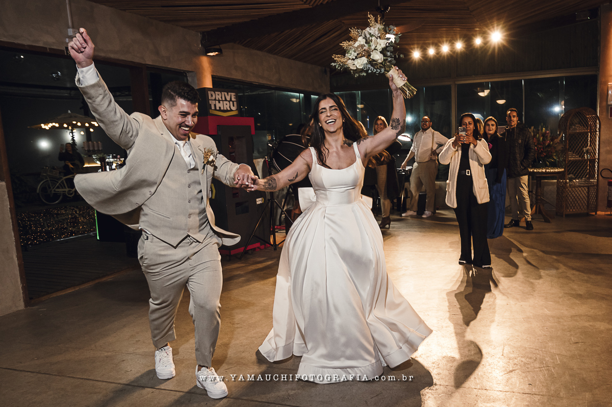 entrada dos noivos no Sítio Caete Ribeirão Pires