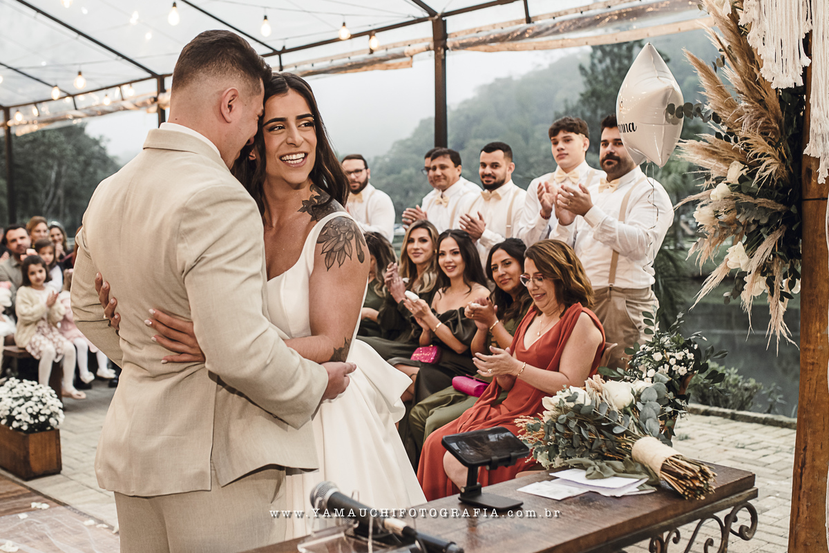 Fotografia de casamento no campo no Sítio Caete