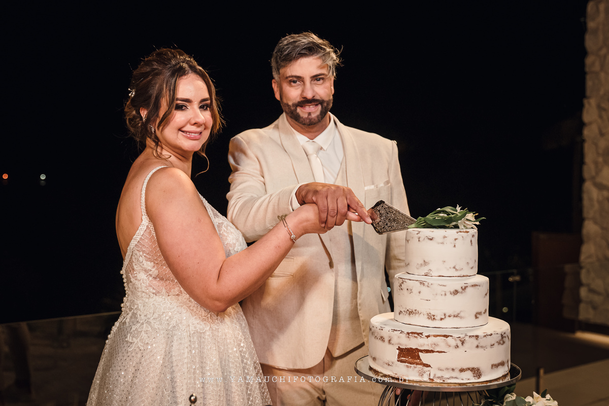 Vestido de noiva para casamento no campo