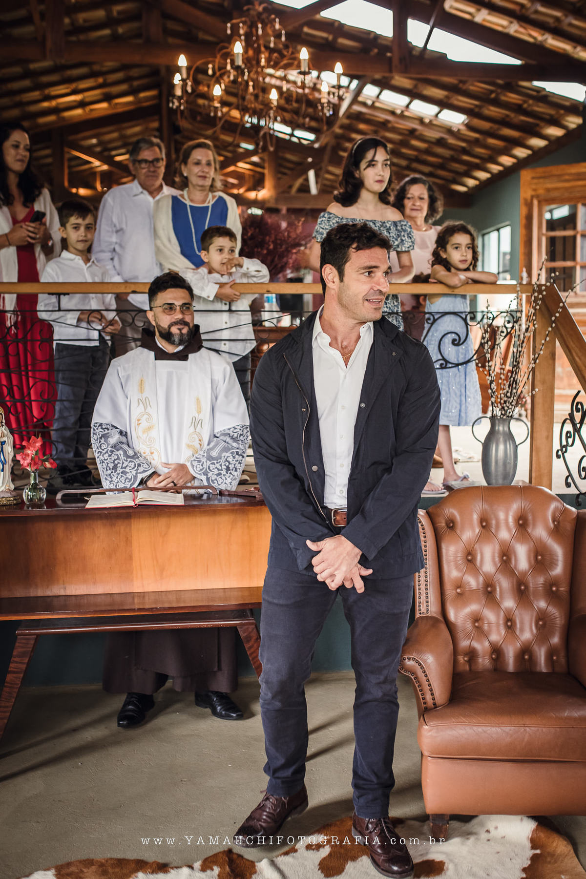 Noivo no altar na Reserva Mata Grande