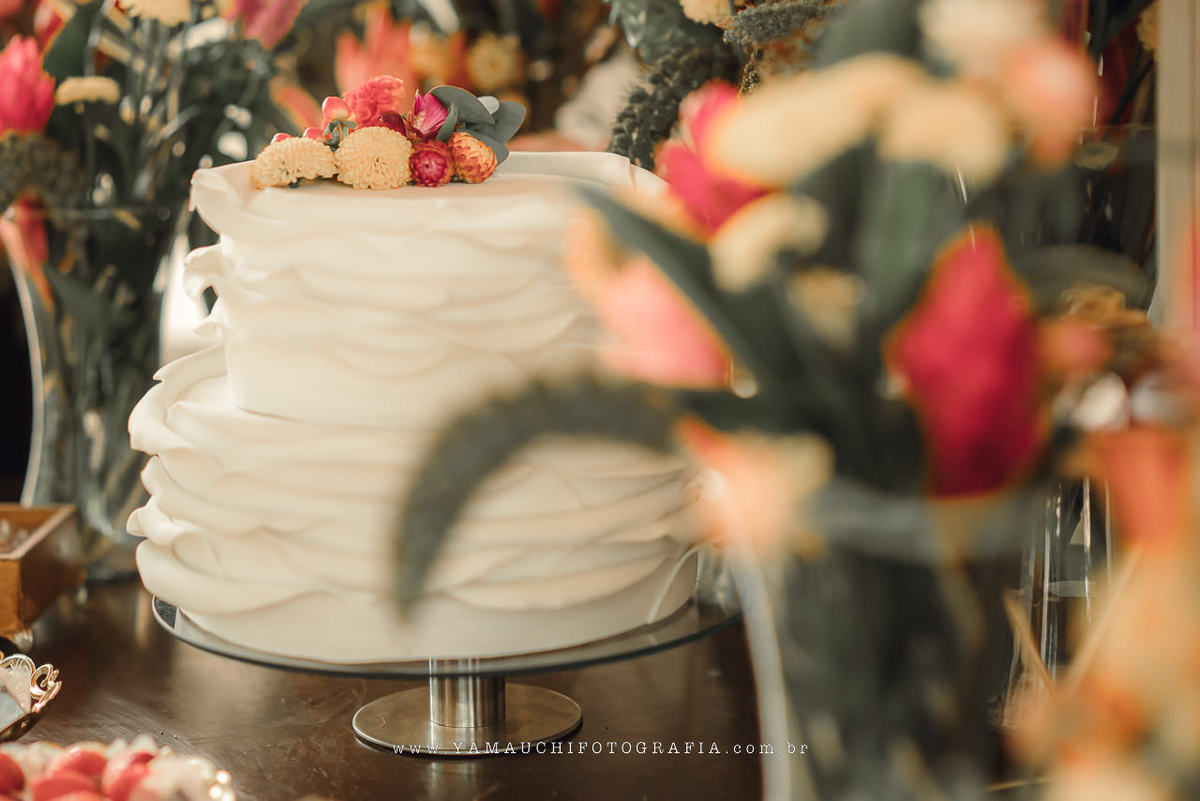 Bolo para casamento no campo