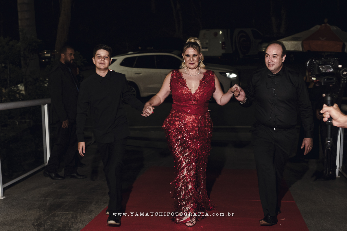 Vestido vermelho para festa de aniversário