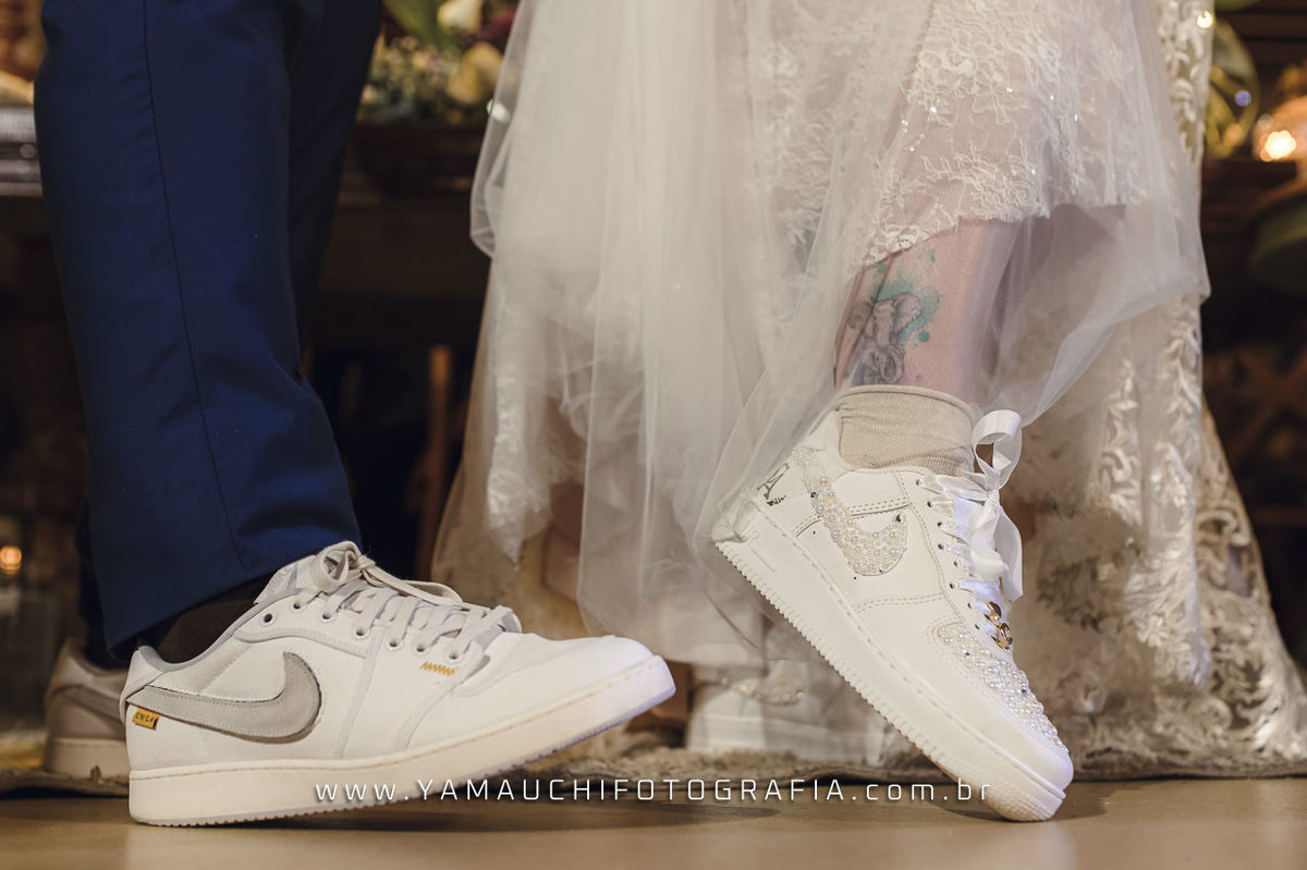 Tenis customizado para noiva