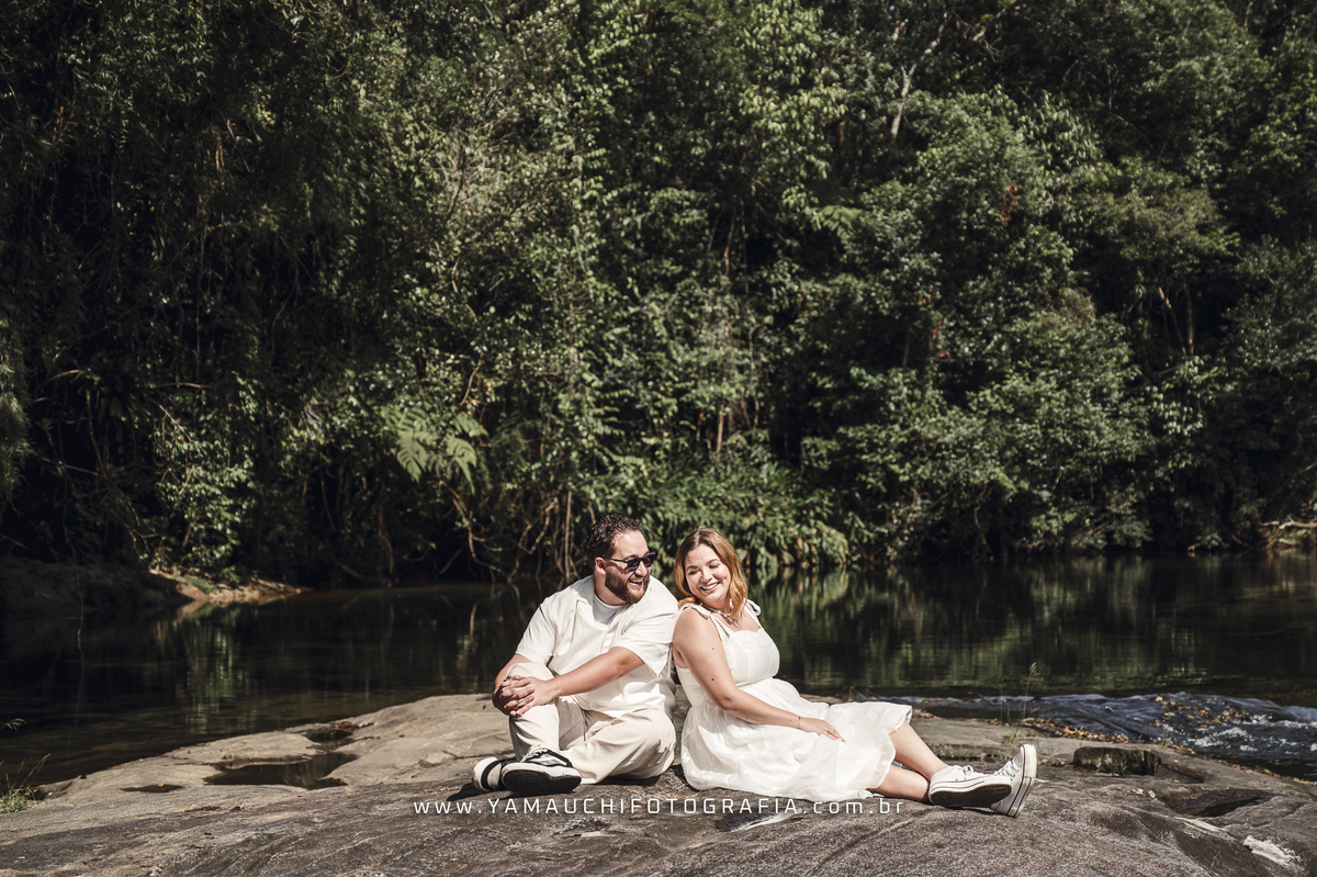 Foto de ensaio de casal no Parque das Neblinas