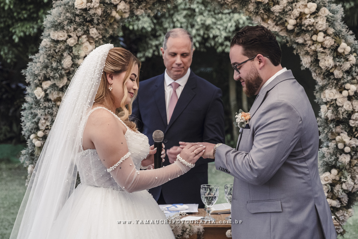 Troca de Aliança no casamento no campo