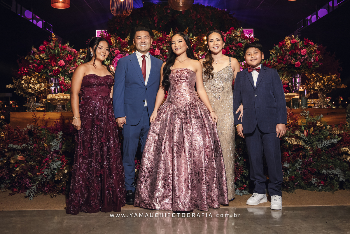 Família Shibata 15 anos Yuna Salão Chez Bisutti Lake Paradise