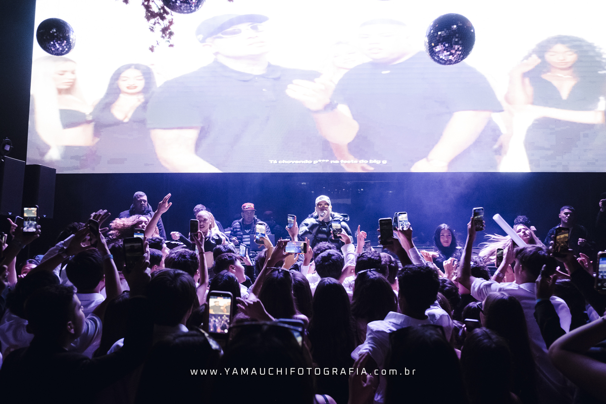 MC Lele JP em festa de 15 anos Mogi das Cruzes