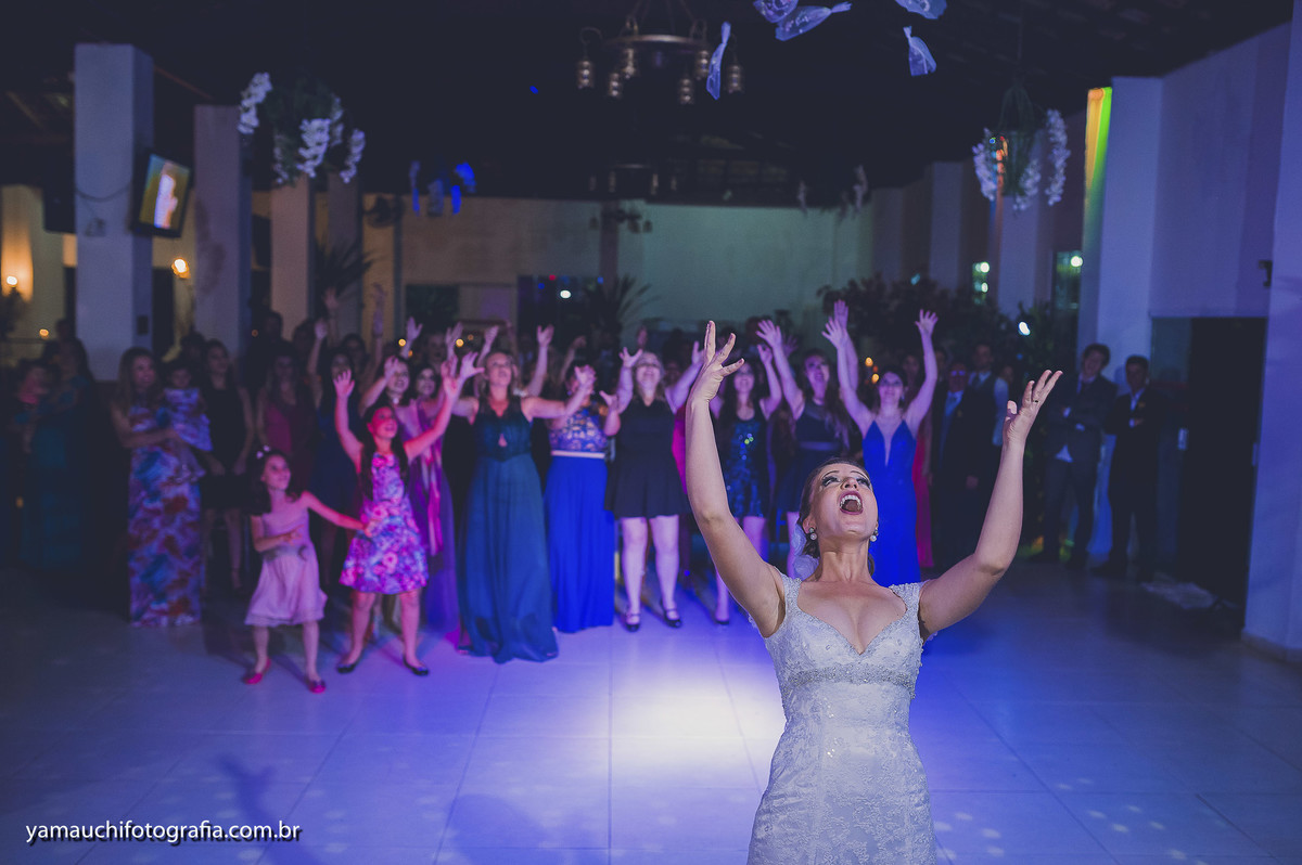 Hora de jogar o buquê