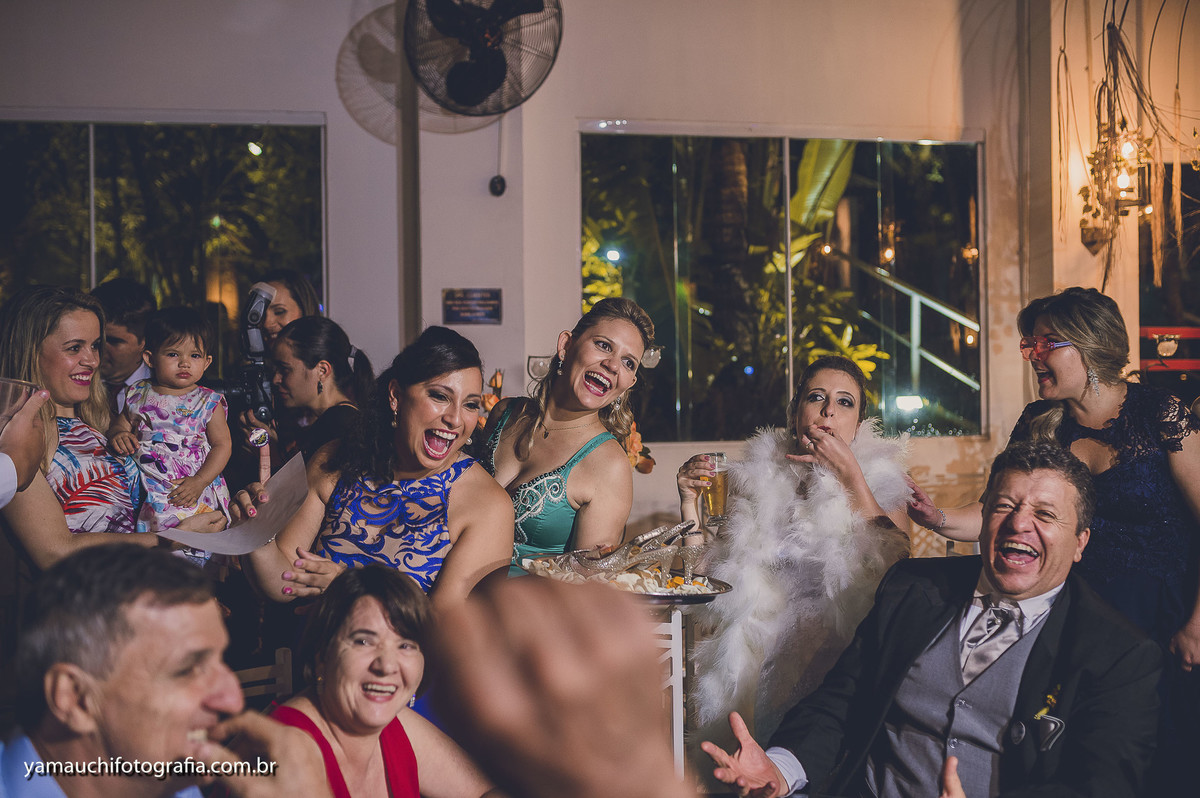 Diversão dos convidados do casamento