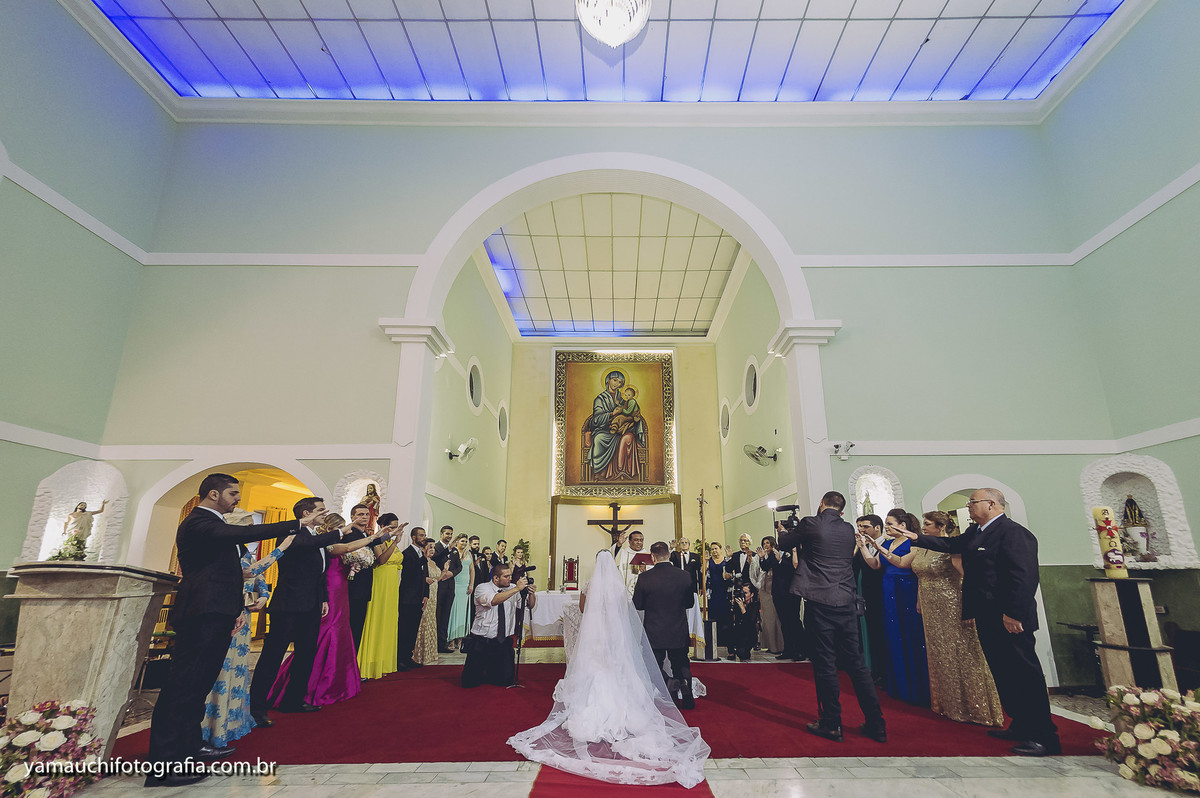 Cerimônia de casamento na igreja