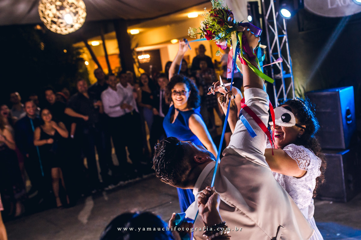 Buquê de flores de fita