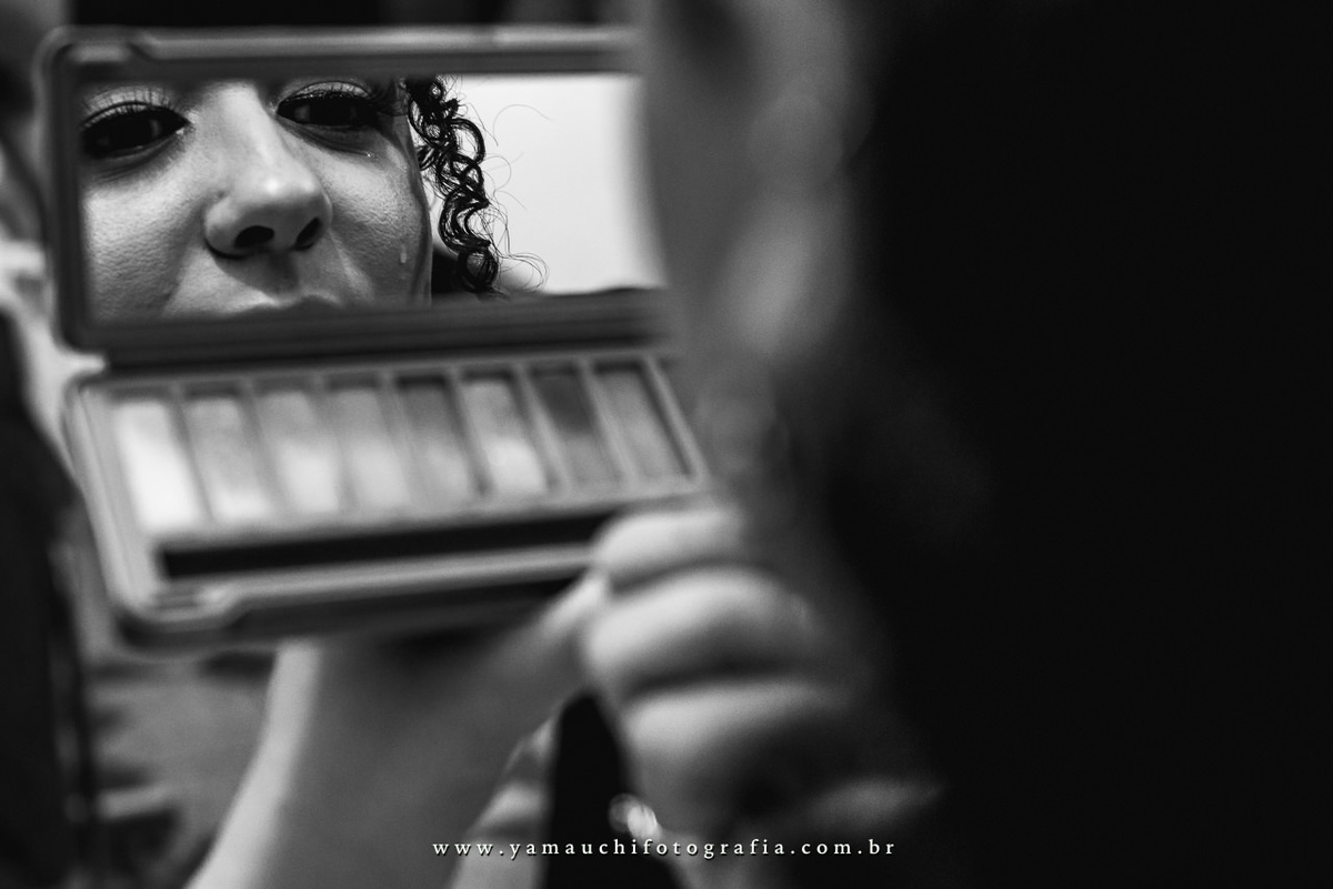 noiva emocionada no making of