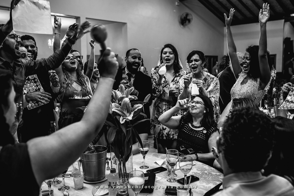 bagunça no casamento