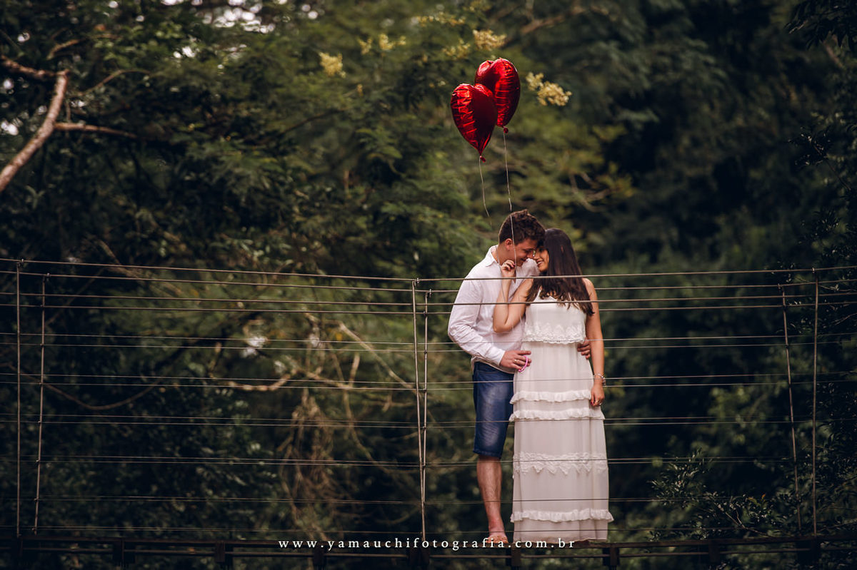 Ensaio de casal no campo