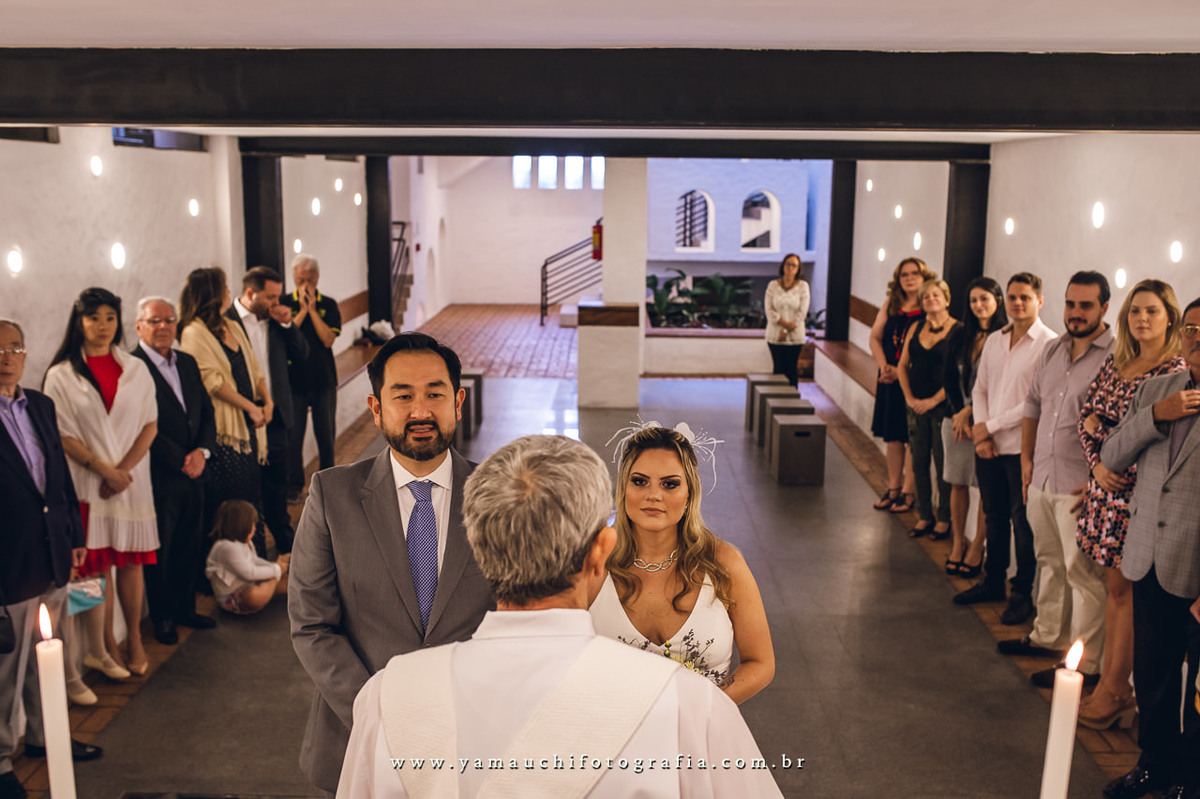 Cerimônia de casamento na igreja