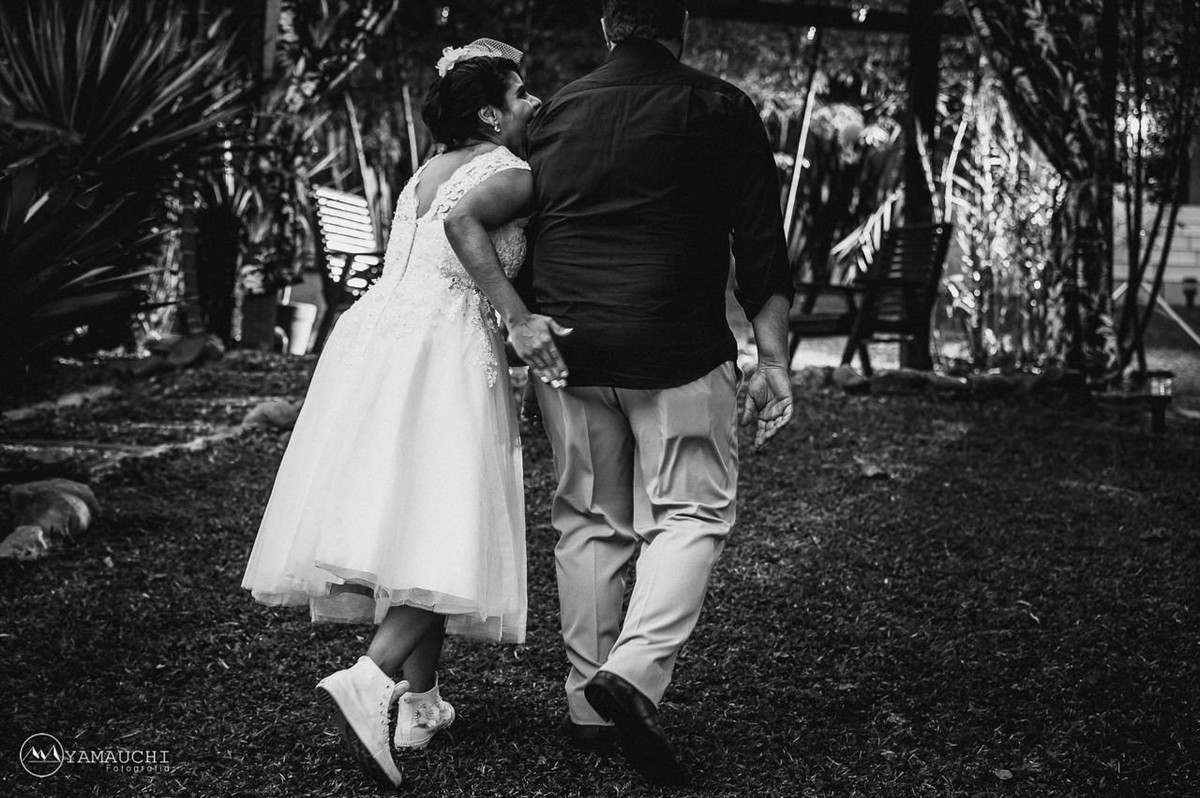 noiva batendo na bunda do noivo