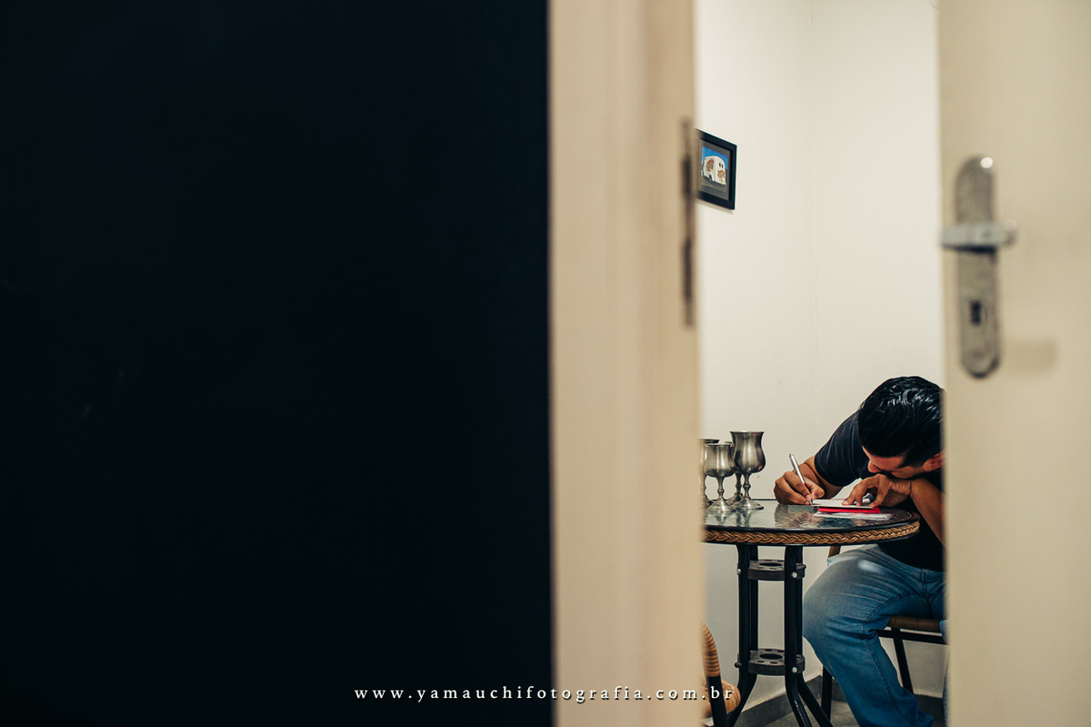 Escrevendo votos de casamento