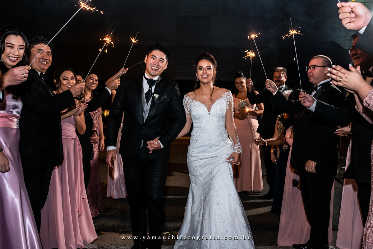 sparklers no casamento
