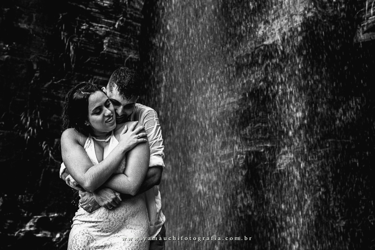 Pré casamento na cachoeira