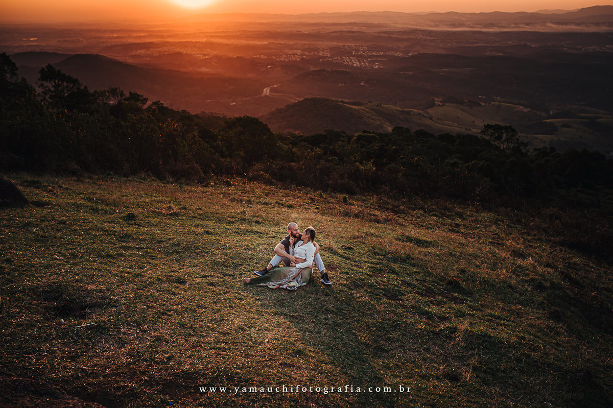 Ensaio de casal no Pico do Urubu em Mogi das Cruzes SP