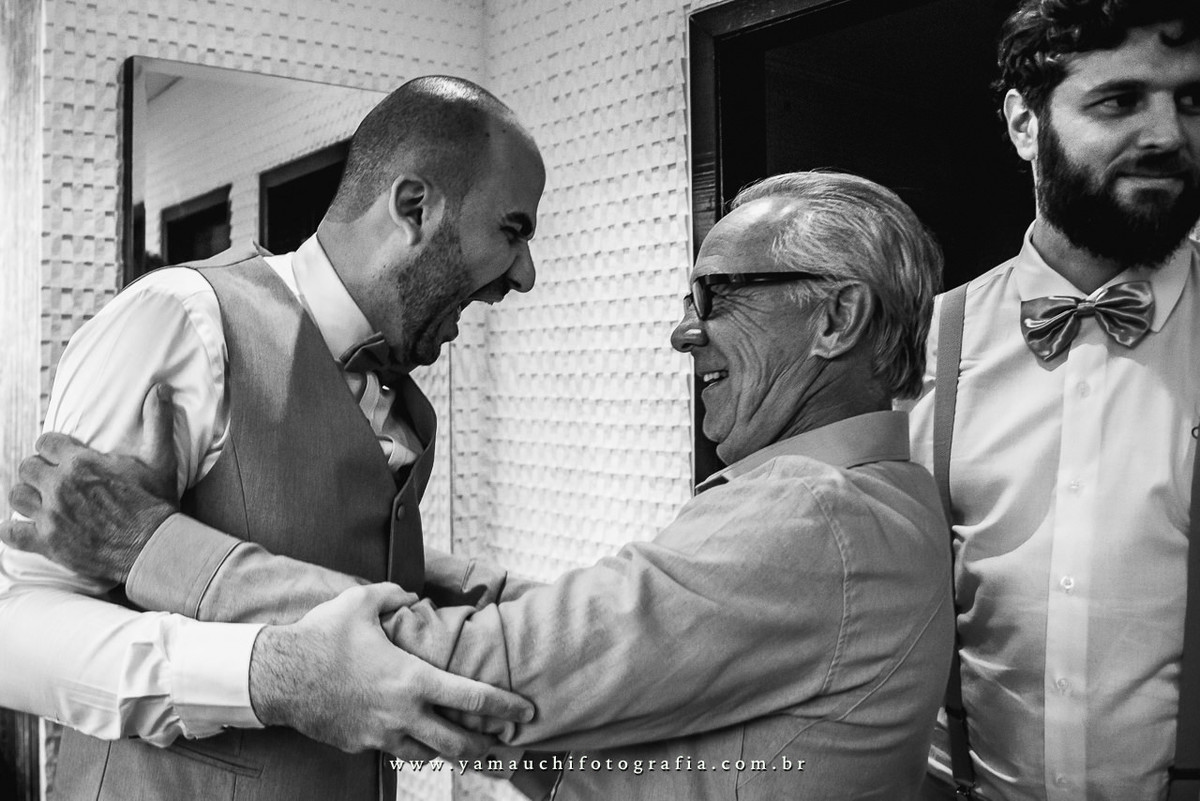 noivo de gravata borboleta