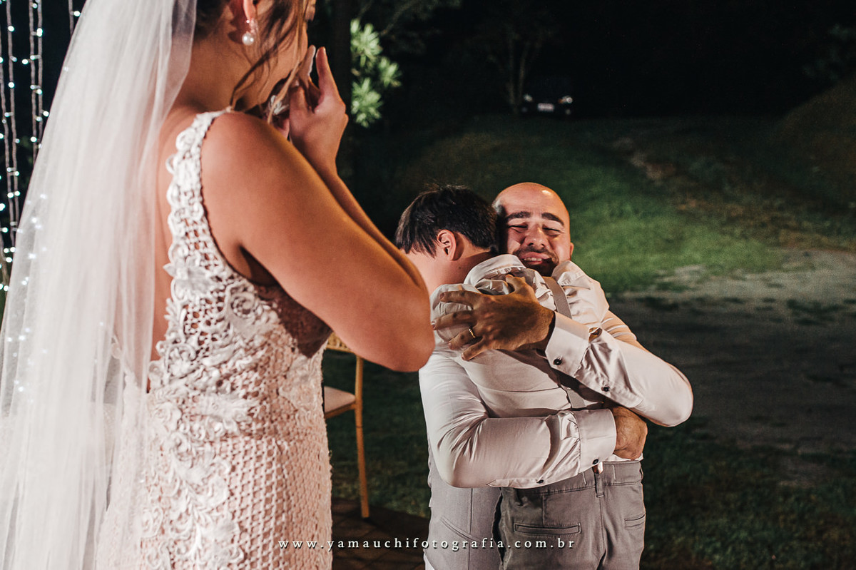 emoção dos noivos