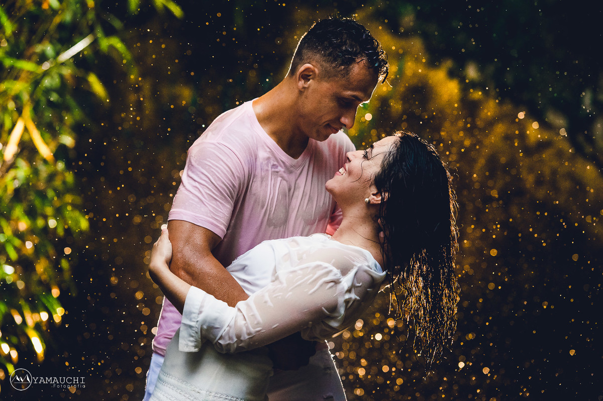 ensaio na praia e na chuva