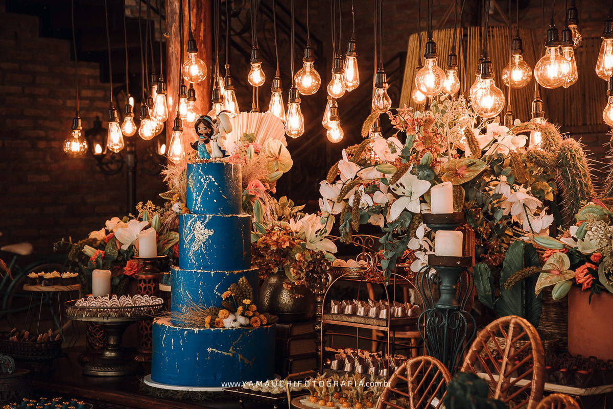 mesa do bolo dos noivos