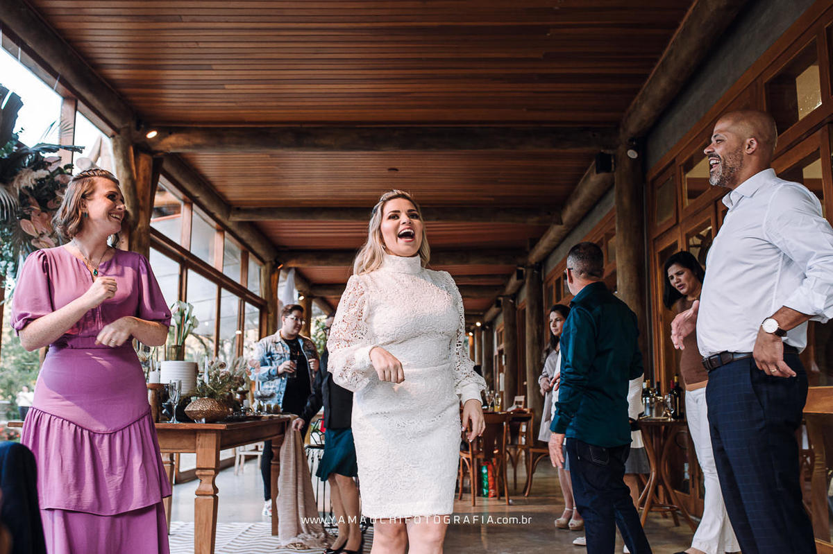 vestido de noiva para casamento no campo