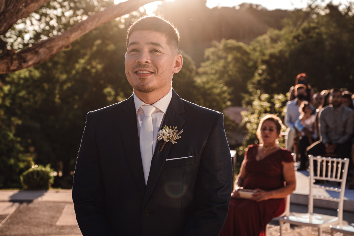 Noivo na cerimonia de casamento