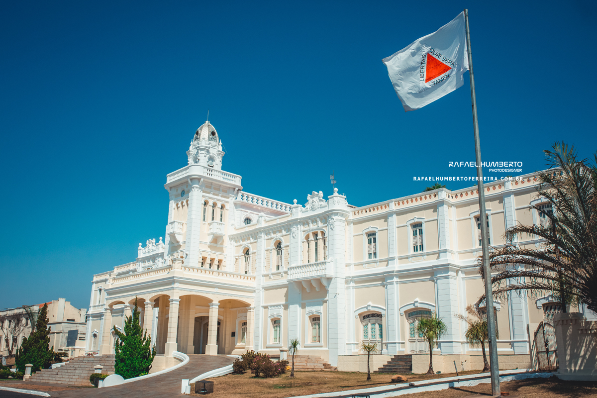 Foto da Prefeitura de Araguari - MG - Palácio dos Ferroviários