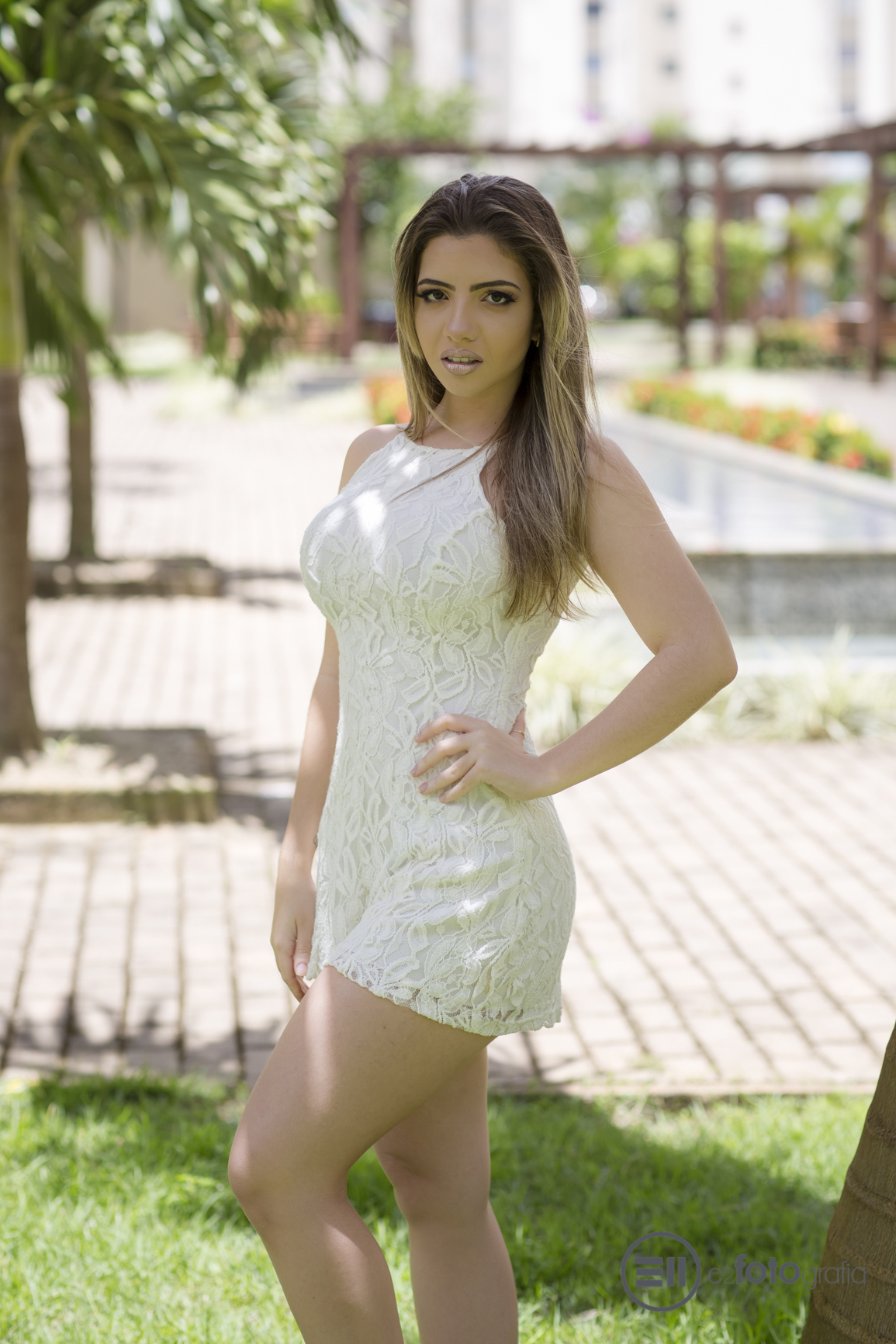 Natália Vidal no ensaio feminino com a E2 Fotografia