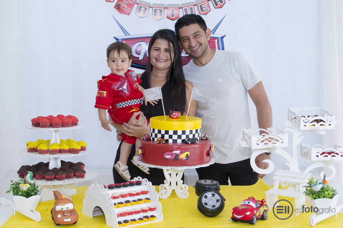 efsta e bday de uma ano