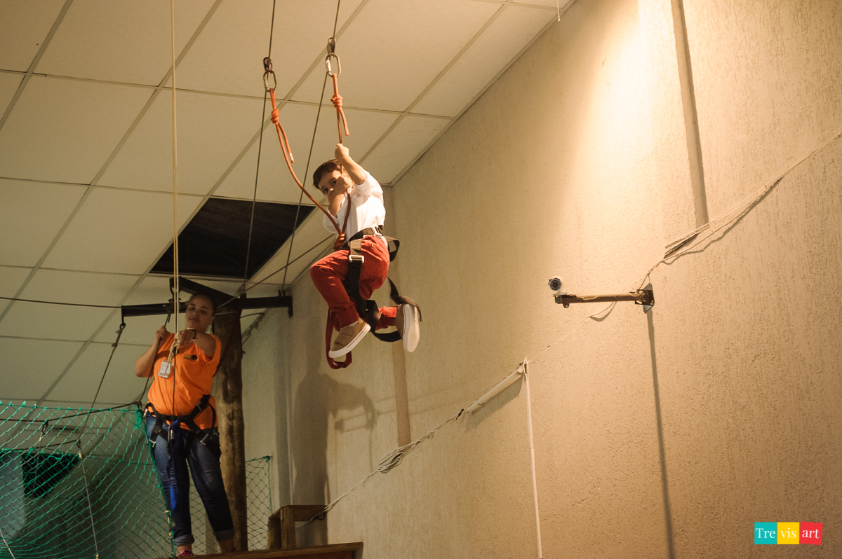 Foto criança festa de aniversário em buffet infantil tema vingadores avengers