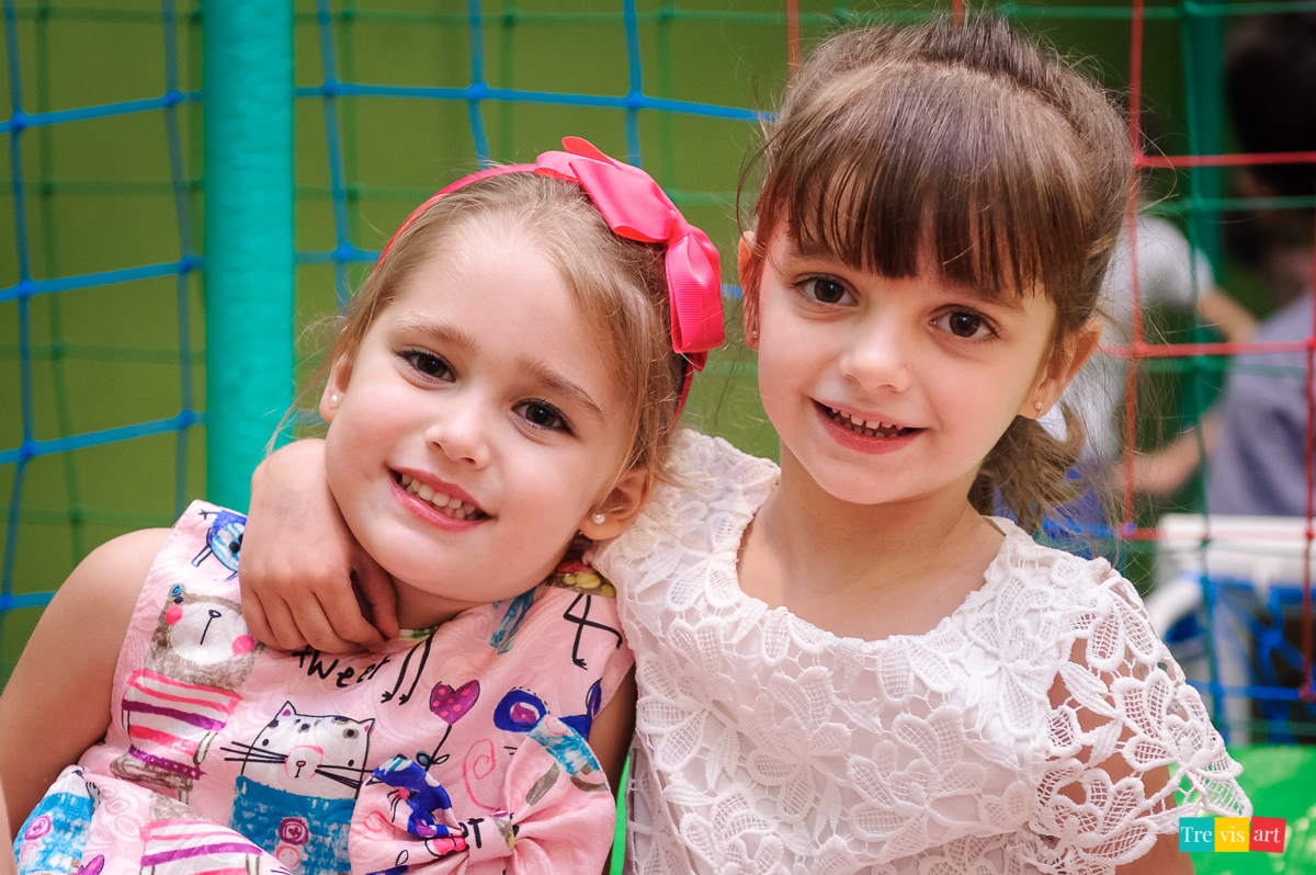 Foto criança festa de aniversário em buffet infantil tema vingadores avengers