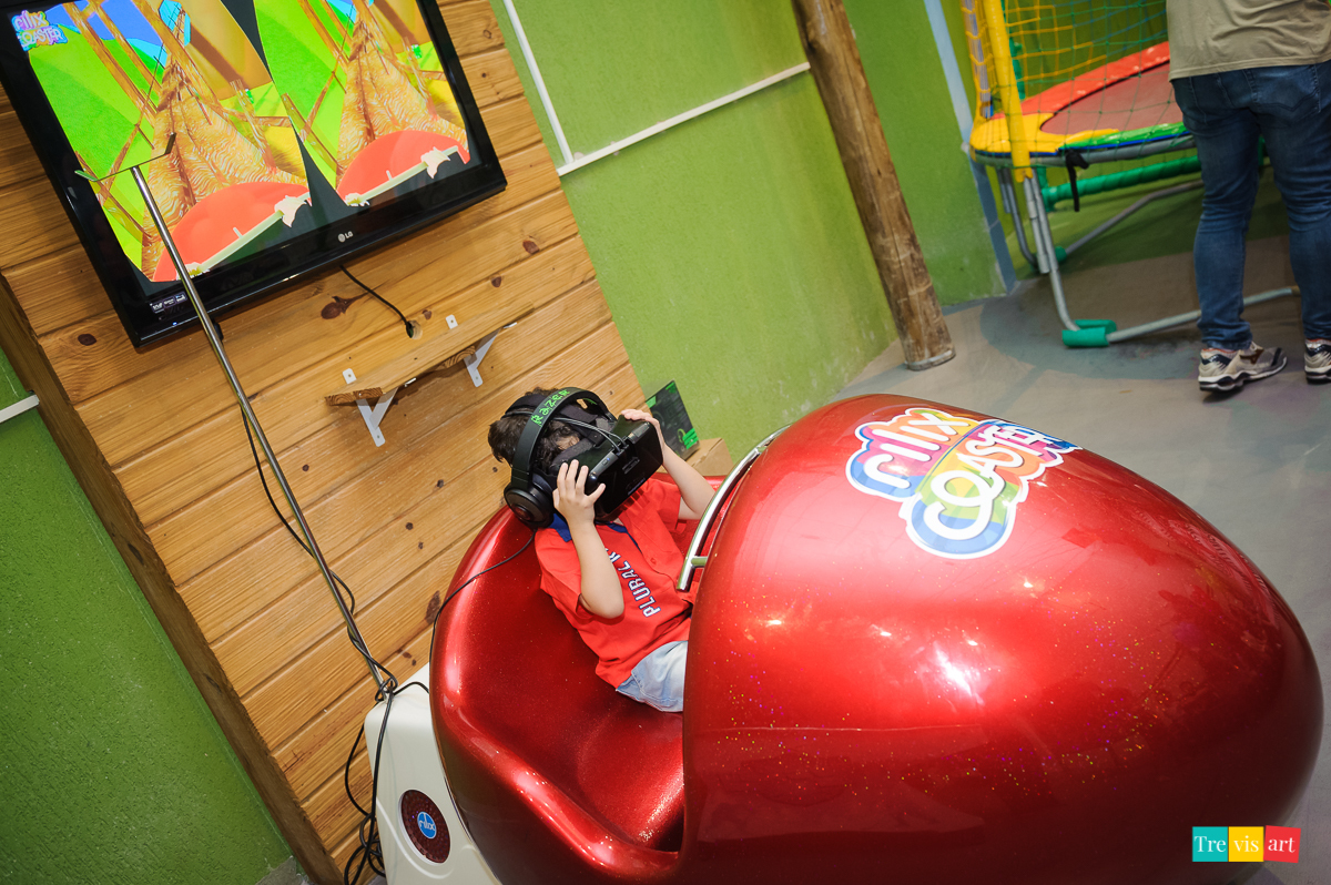 Foto criança festa de aniversário em buffet infantil tema vingadores avengers