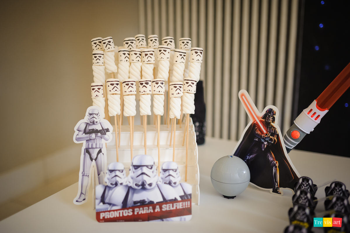 Foto festa de aniversario infantil de menino em condominio festa ao ar livre tema star wars