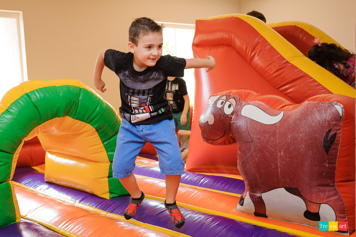 Foto festa de aniversario infantil de menino em condominio festa ao ar livre tema star wars