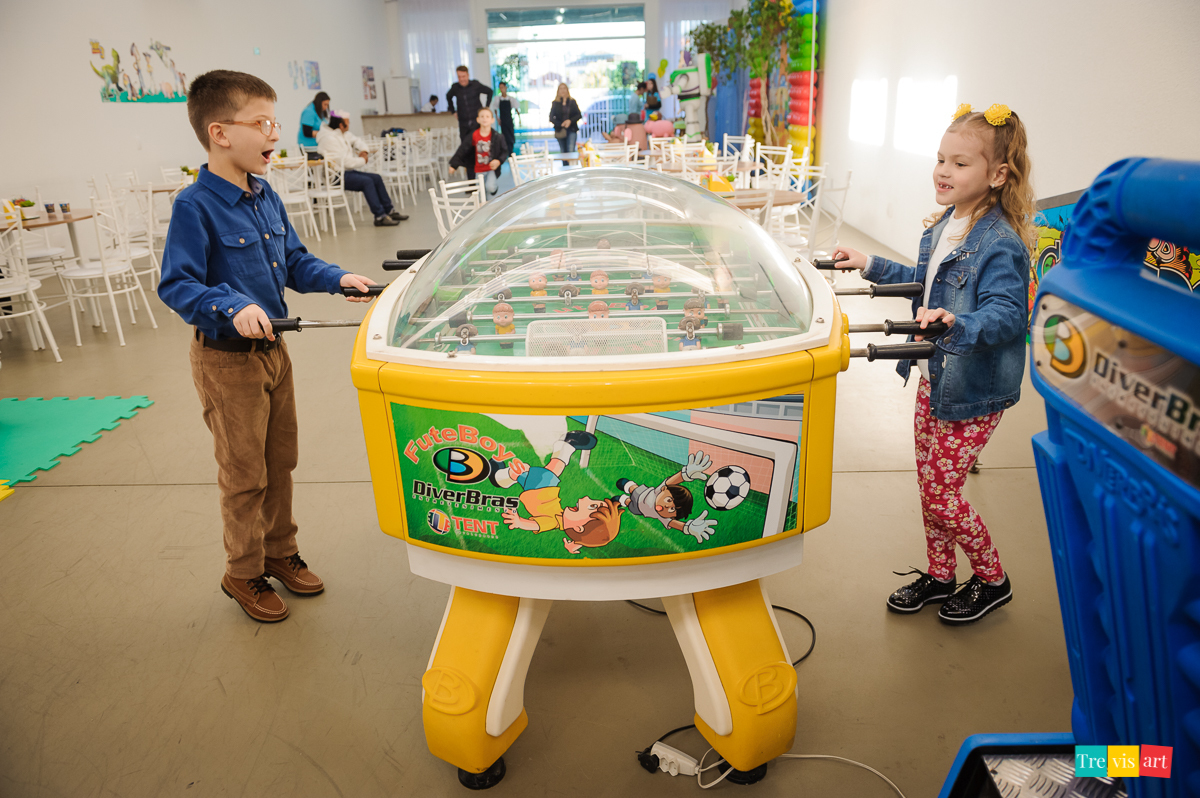Fotografia festa de aniversario de menino em buffet infantil felizcidade em curitiba com tema de festa toy story