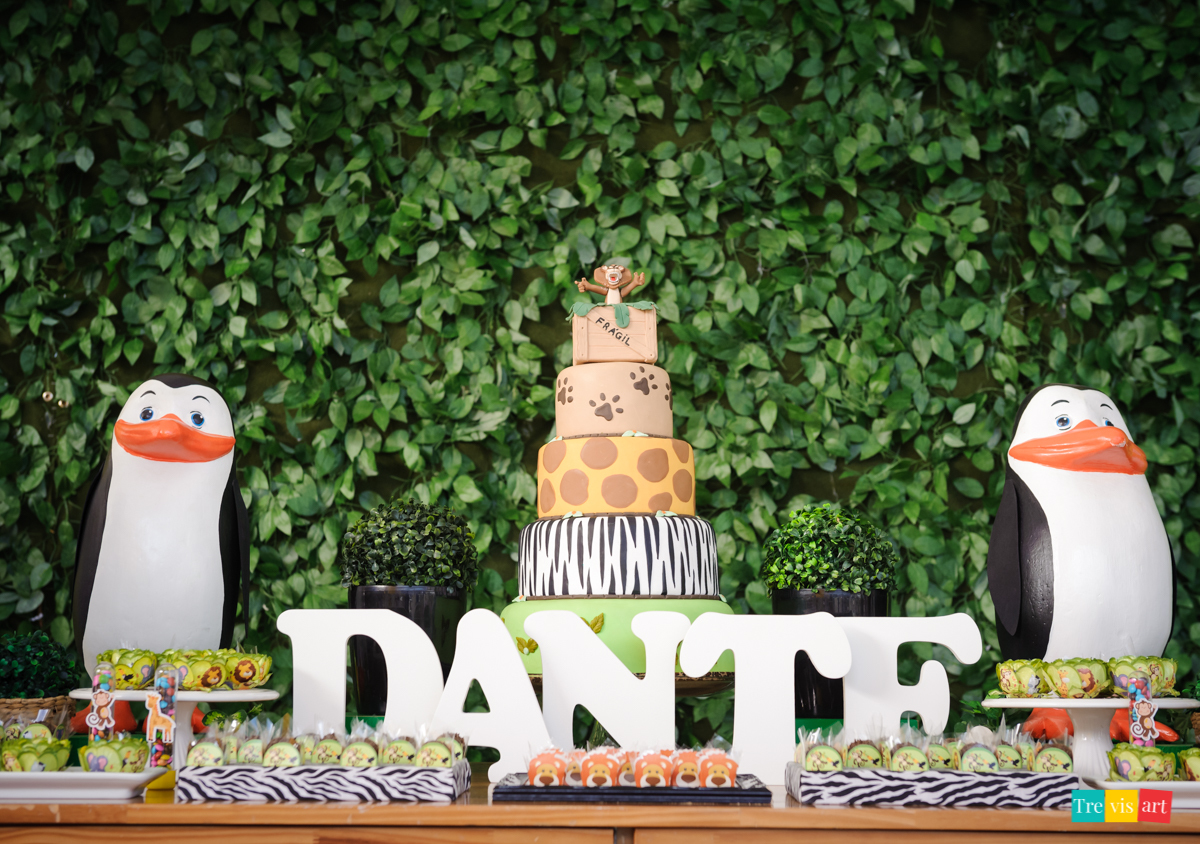 Mesa decoração festa infantil, tema de festa madagascar