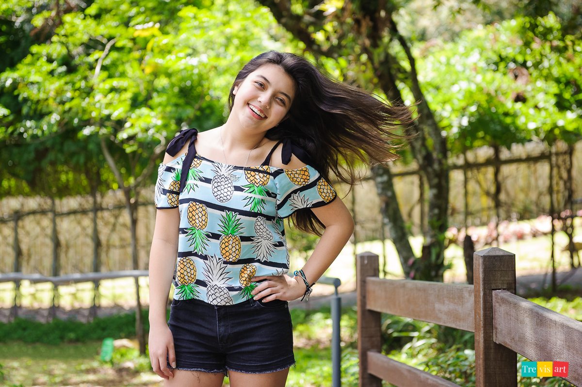 Fotos ensaio fotográfico teen com cabelos ao vento