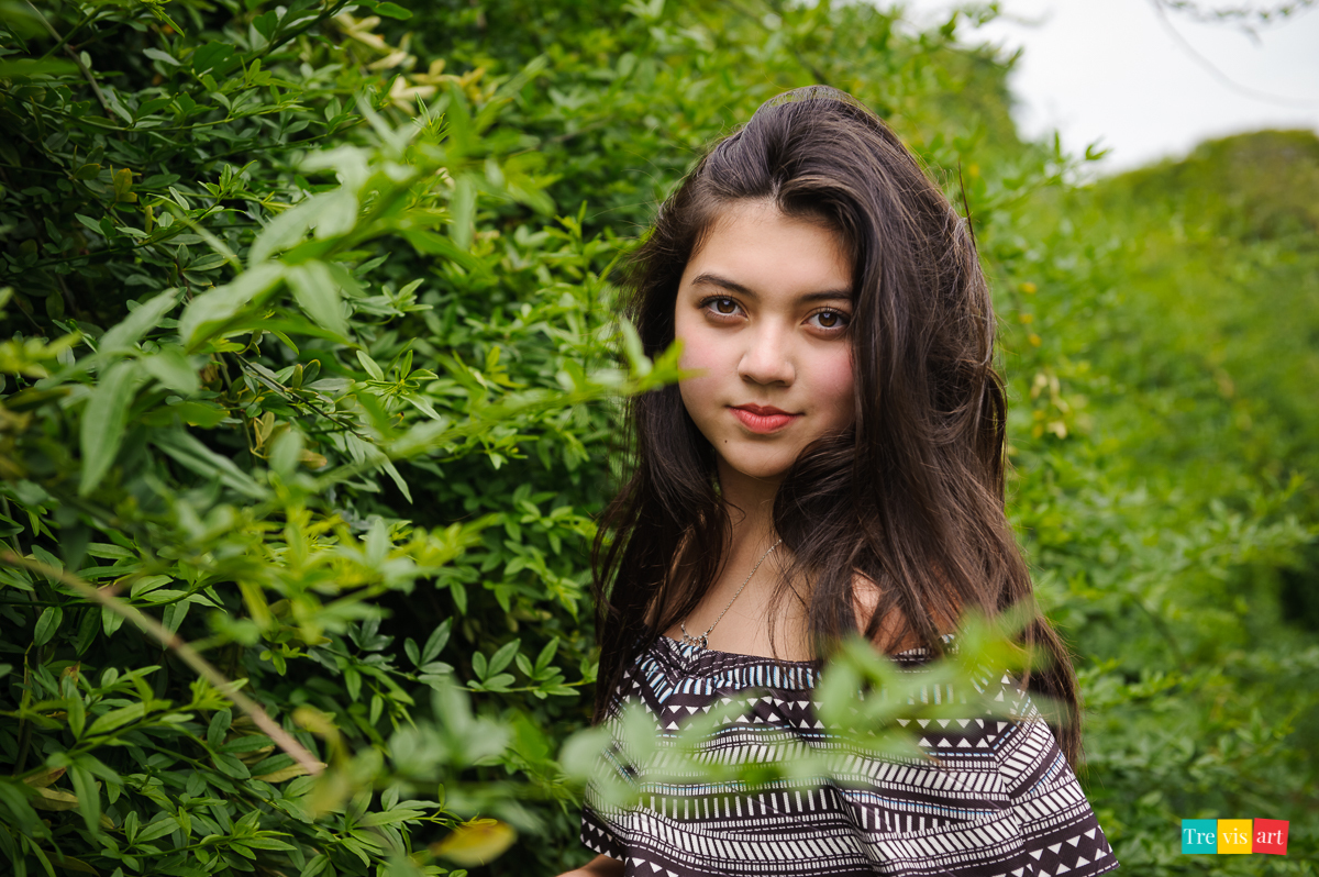 Fotos ensaio fotográfico teen na entrada do jardim do jardim botanico de curitiba num dia lindo