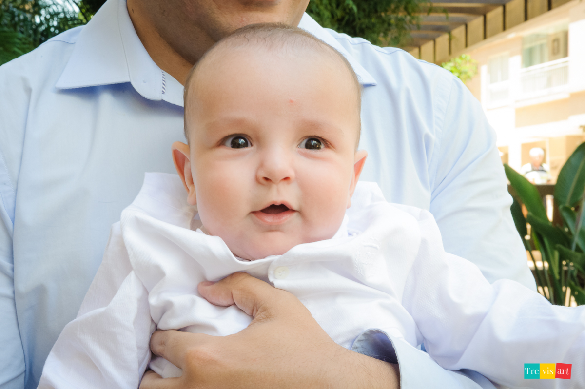 Bebê almoço de batizado 