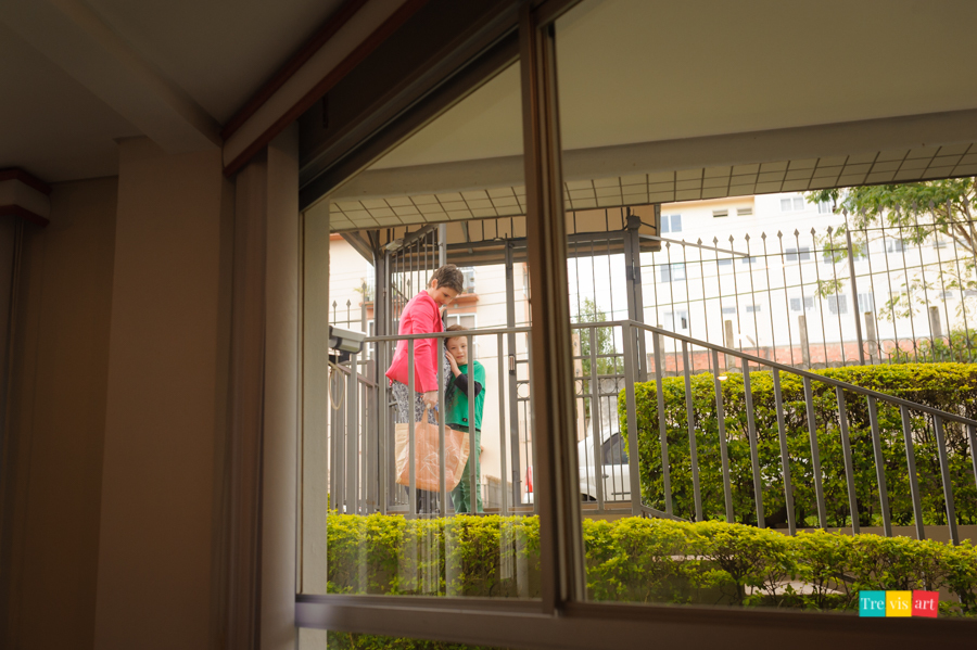 mamãe recebendo convidados para chá de bebê