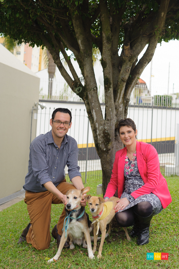 foto no jardim da festa do chá de bebê com pet