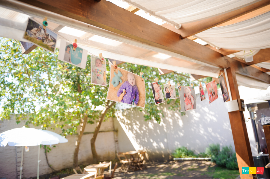 Foto da decoração no espaço aberto da festa infantil
