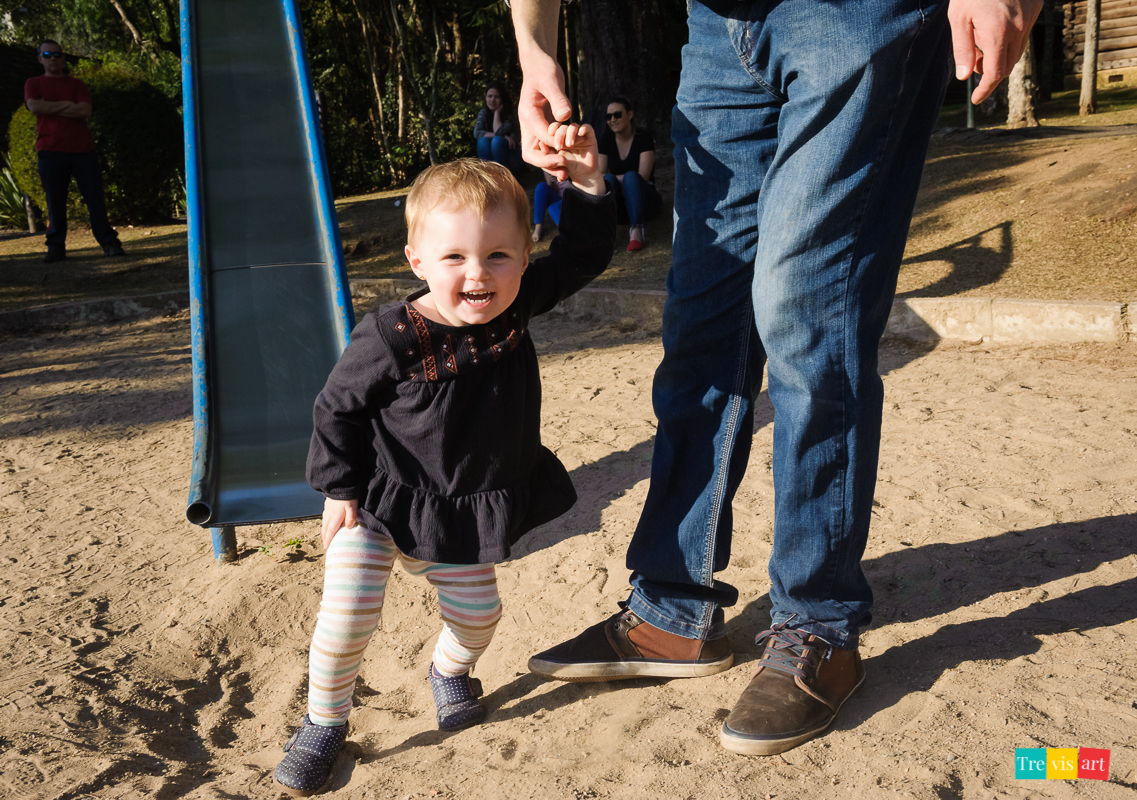 ensaio fotografico infantil no parquinho do Museu do Olho em Curitiba