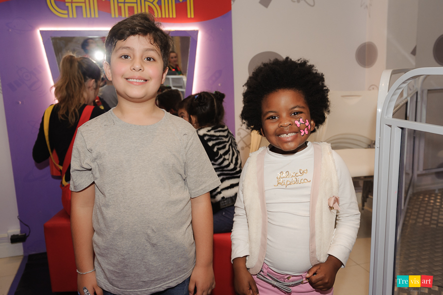 Foto camarim de pintura festa infantil. Tema super herois, Buffet Mundo Kids.